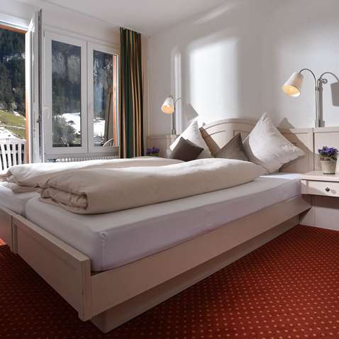 A double room in the Hotel Silberhorn Lauterbrunnen 