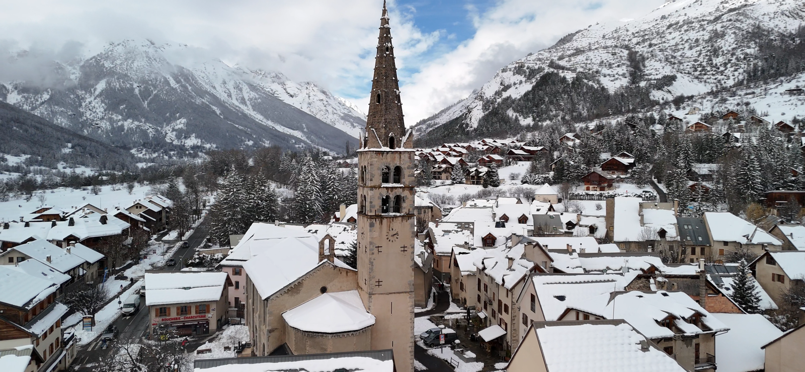 in Serre Chevalier by https://www.instagram.com/james_um_maclarnon/ Serre Chevalier Monêtier Drone Shot